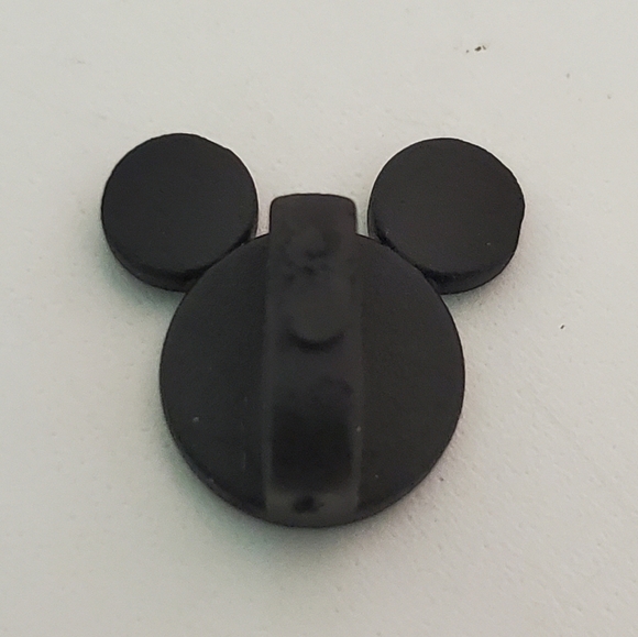 Disney Pin Trading Mickey Mouse Body Parts Shorts White Buttons Collection Pin - Picture 3 of 3